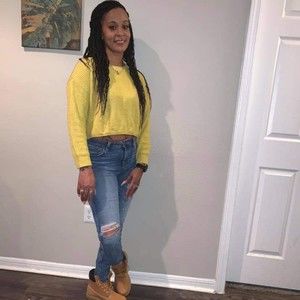 Meet your Posher, Crystal